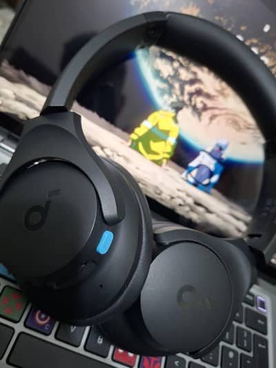 Anker Soundcore Q11i brand new