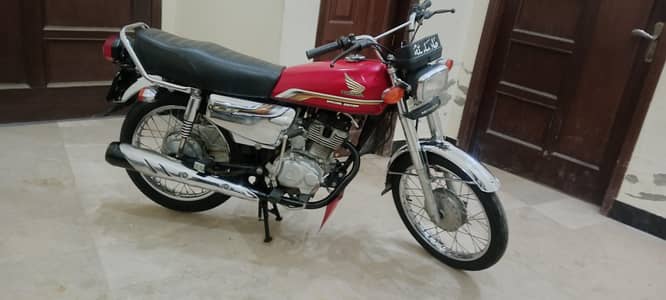 Honda 125 self start urgent sale good condition