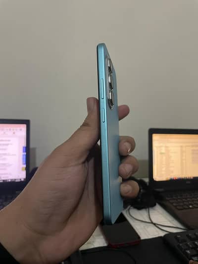 New mobile hain 10/10 hain All okay hain