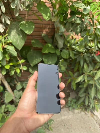 Google pixel 8 official pta hazel green with charger