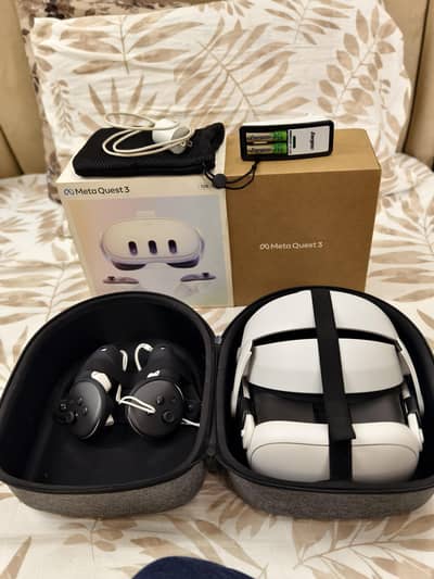 Oculus Quest 3 (128gb with all accessories and alot of extras)