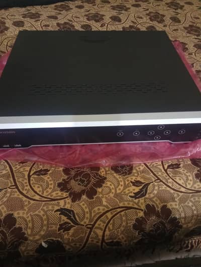 Hikvision DS-7764NI-M4 is a Network Video Recorder (NVR).