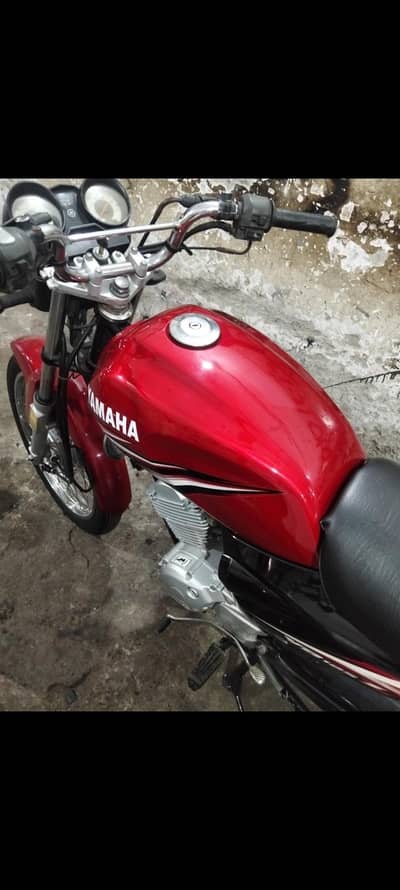 Yamaha yb125. Z  new condition