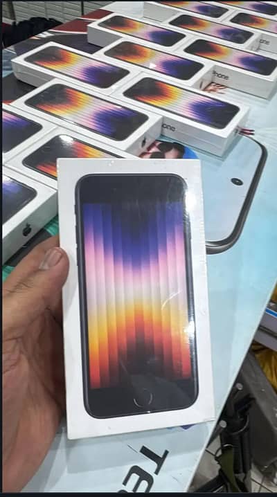 Iphone Se 2022 box pack