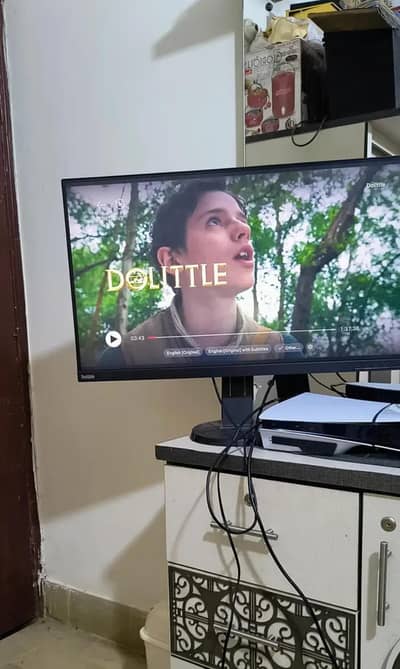 Lenovo 4K 32 inch 10 by 10 condition 60 Hz