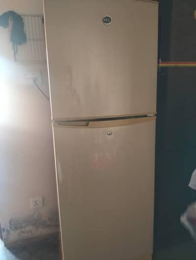 freej ha bilkul new ha  urgent sale