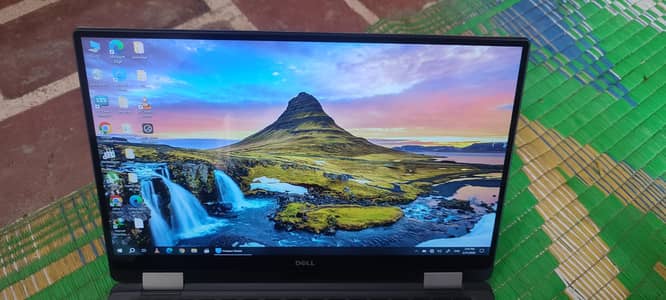 Dell XPS 9365 i7  7th generation