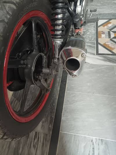 Yamaha YBR Exhaust for sale with pipe