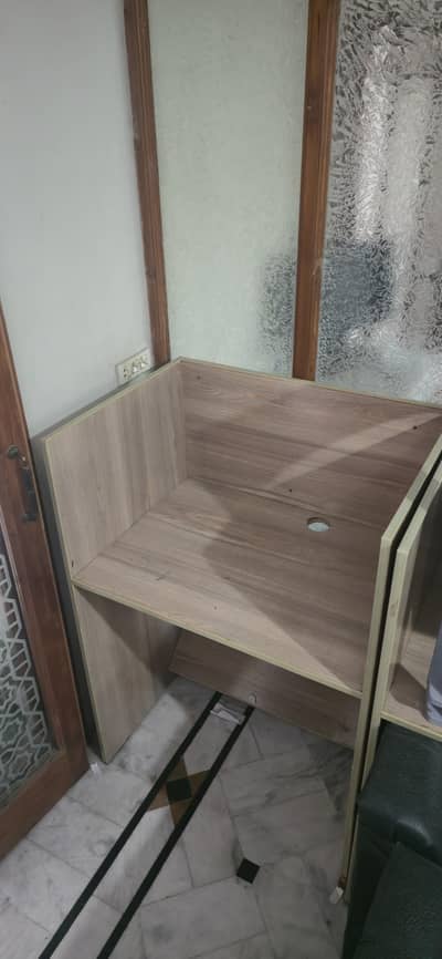 Office Cabins & Furniture for Sale