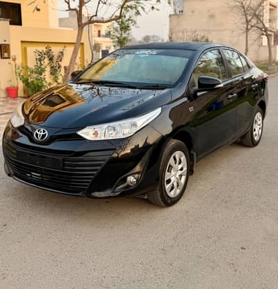 Auto 1st Owner Toyota Yaris 1.3 Almost Genuine