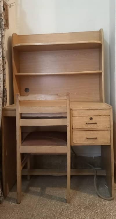 Pc / Laptop Study Table with Drawers & Chair