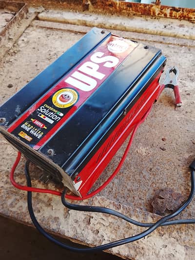 imported ups charger, original price 25ooo Whatsapp O3OI-92-58--O55