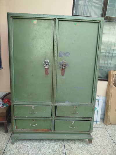 6 ft Pati + Safe Almari