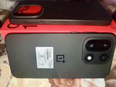 OnePlus 15 12-256, Slightly used