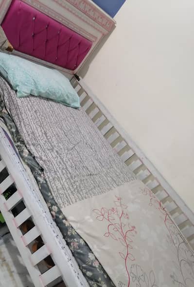 single bed used fo kids as well