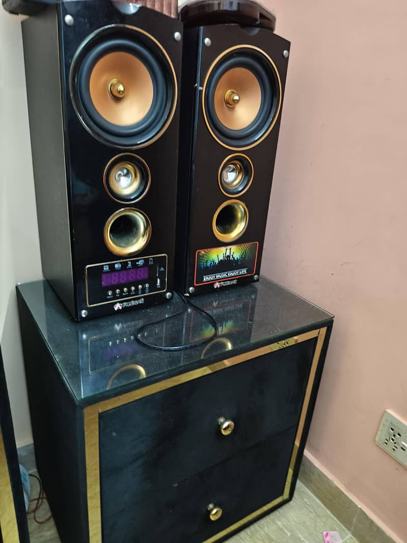 Bluetooth speakers 0