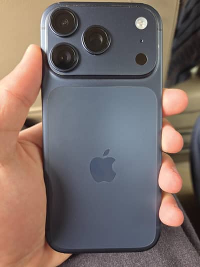 Iphone 17 Pro 8/256 Non PTA JV Condition 10/10