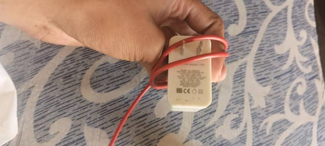 one plus charge 2000 rs