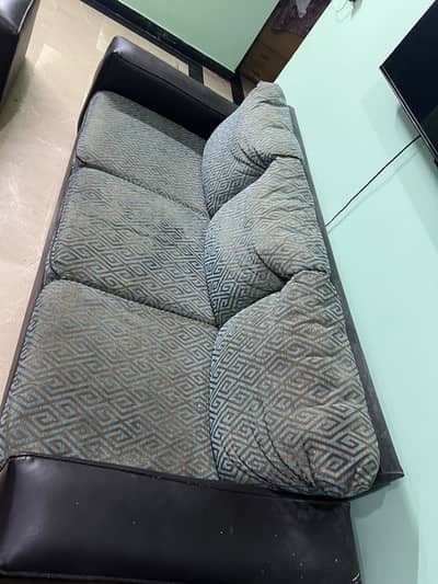 Sofa set in good condition urgent