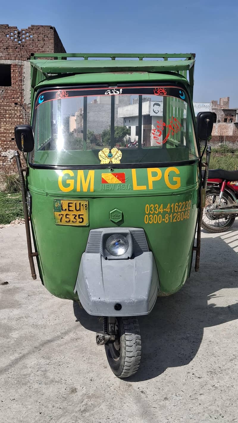 Auto Rickshaw for Loading 1