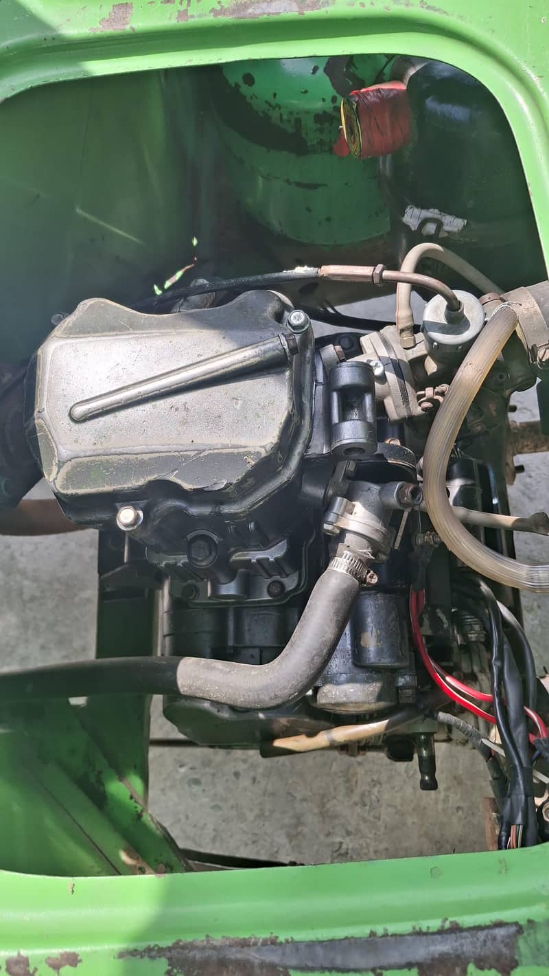 Auto Rickshaw for Loading 2