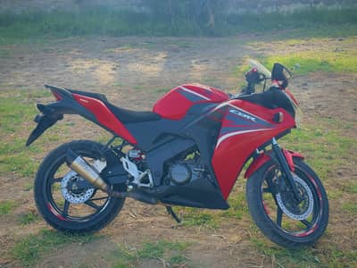 Honda CBR 150R – 2014 Model | 18K KM (this bike is not a replica)