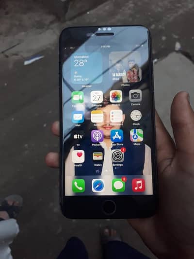 this iphone battery change and 32 gb and screen are original