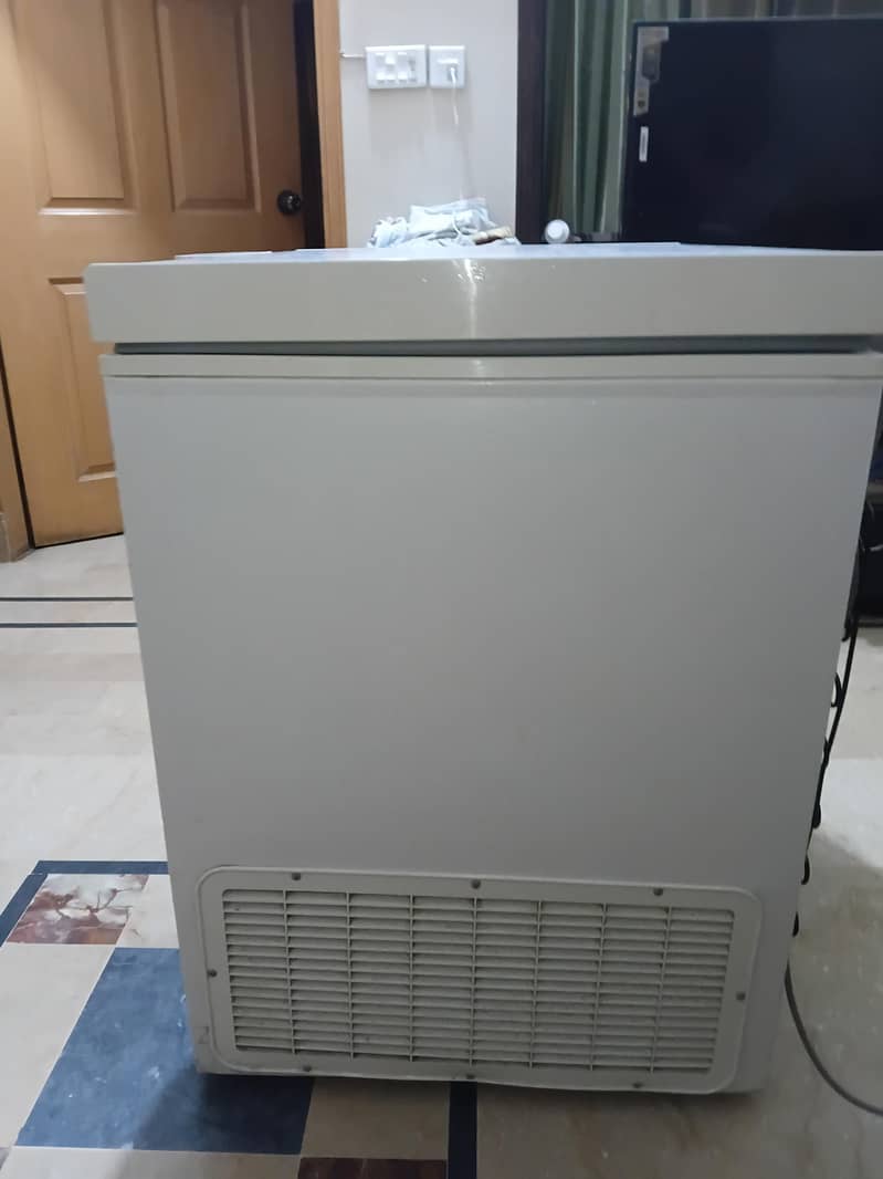 deep freezer dawkance 3