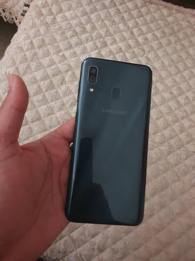 Samsung Galaxy A30 – Excellent Condition – Smooth & Reliable Phone