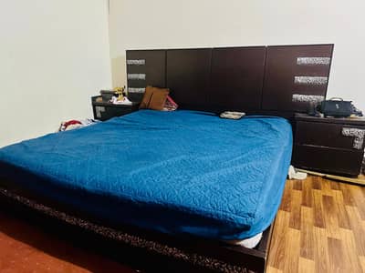 King Size Low profile bed with side tables, dressing