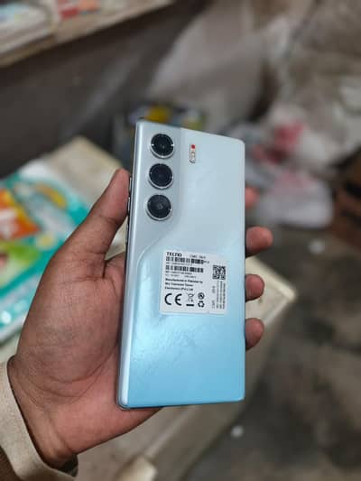 Tecno Camon 40
