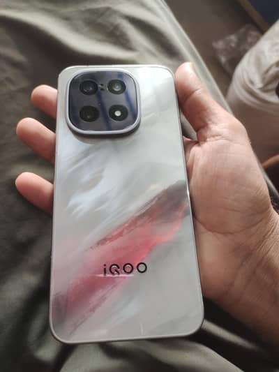 vivo iqoo 15 16+16/512gb