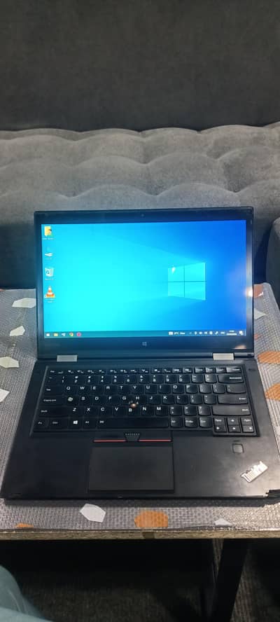 Lenovo yoga x1 i5 6th gen 8gb ram