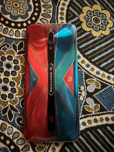 Redmagic 5s 12/256 best for PUBG Phone full okay