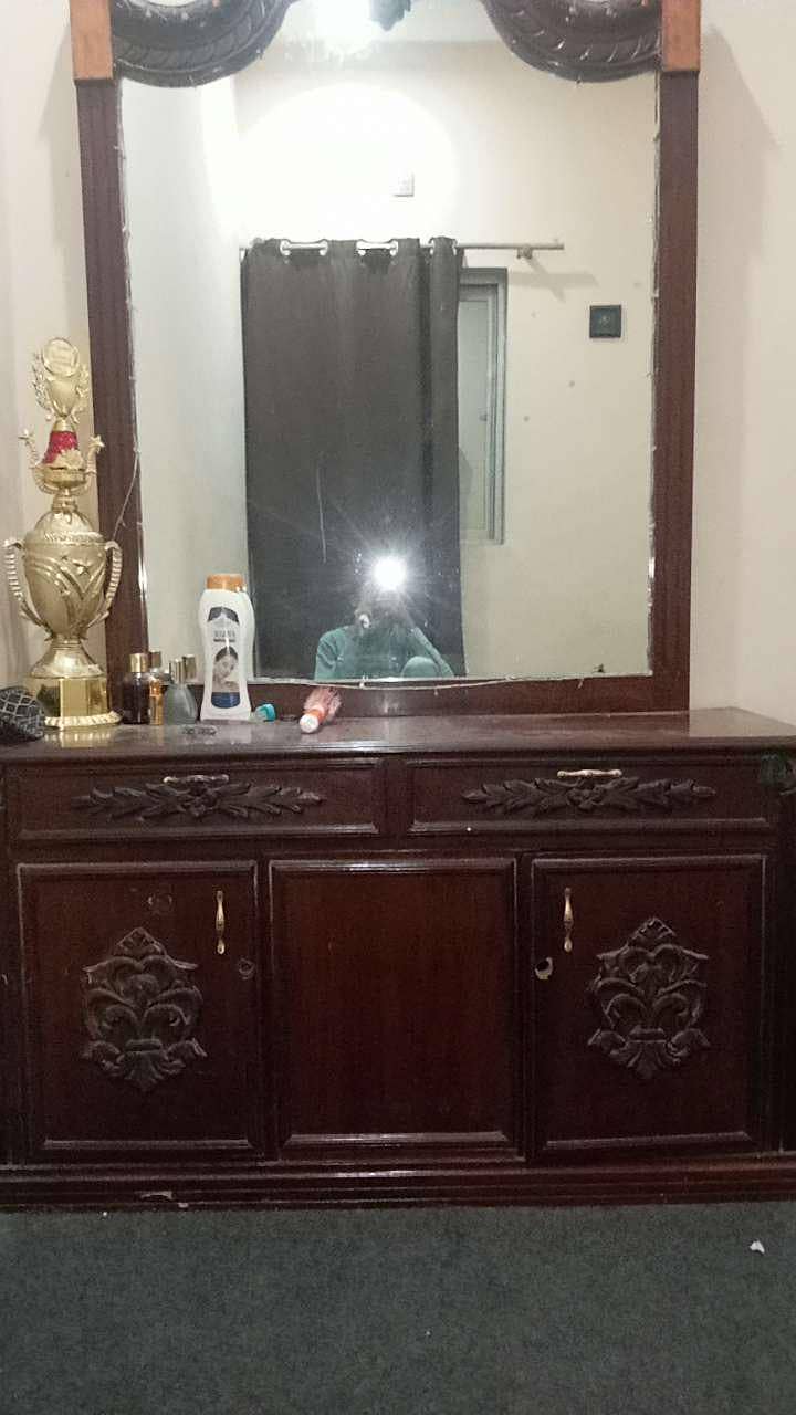 Dreesing table 2