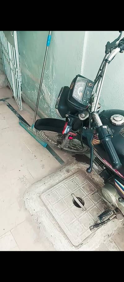 Supreme plus bike new condition