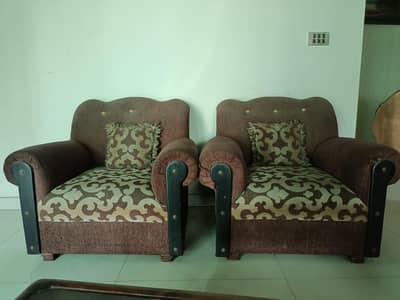 5 seater sofa set in good condition 03117258732