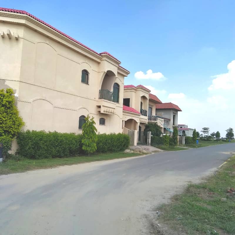 Corner Plot For Sale 3