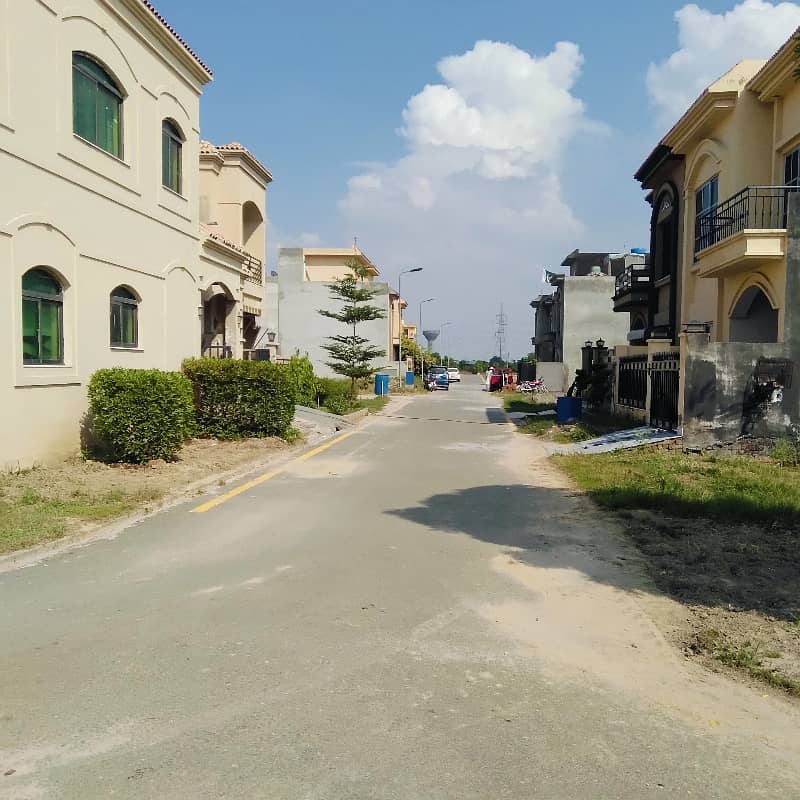 Corner Plot For Sale 5