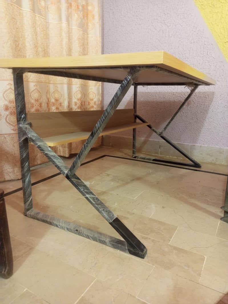 computer Gaming Table 2