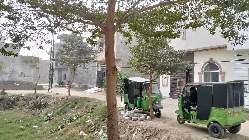 Corner Plot(18.9/23.9) Ft Front 9