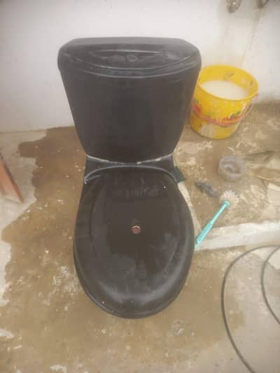 COMMODE FULLY WORKING