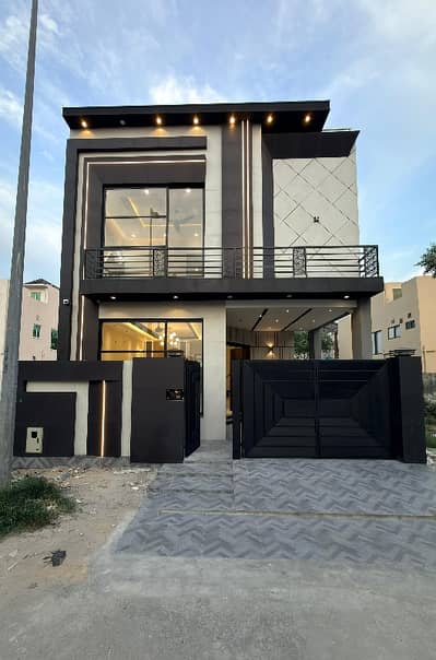 5MARLA ULTRA MODERN DESIGN TOP LOCATION HOUSE FOR SALE IN DHA RAHBER