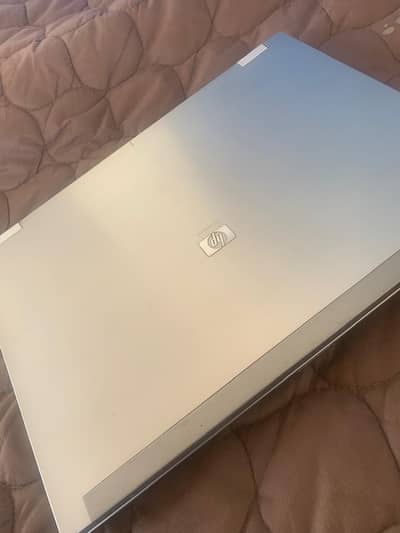 HP laptop 8GB RAM/256GB SSD-SMOOTH PERFORMANCE