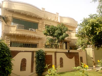 EMBASSADOR LEVEL HOUSE AVAILABLE FOR RENT F-7/1 ISLAMABAD