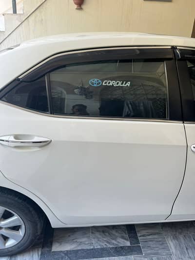 Toyota altis grande 1.8 , 2017 model