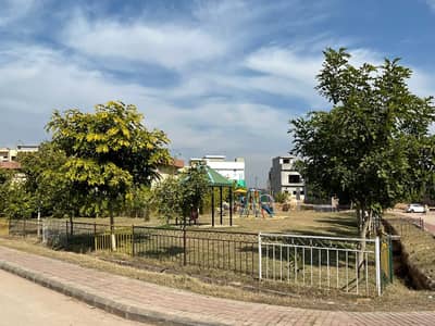 Sector: I, 5 Marla Corner park pac plot for sale Bahria enclave Islambad