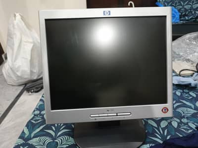 HP 1502 LCD MONITOR  15'' inches
