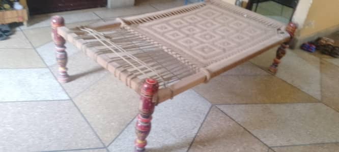 mazbot charpai for sale  is tarha ki 4 hai