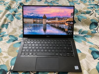 Dell XPS 13 9360 – i5 8th gen, t8GB RAM, 256GB SSD